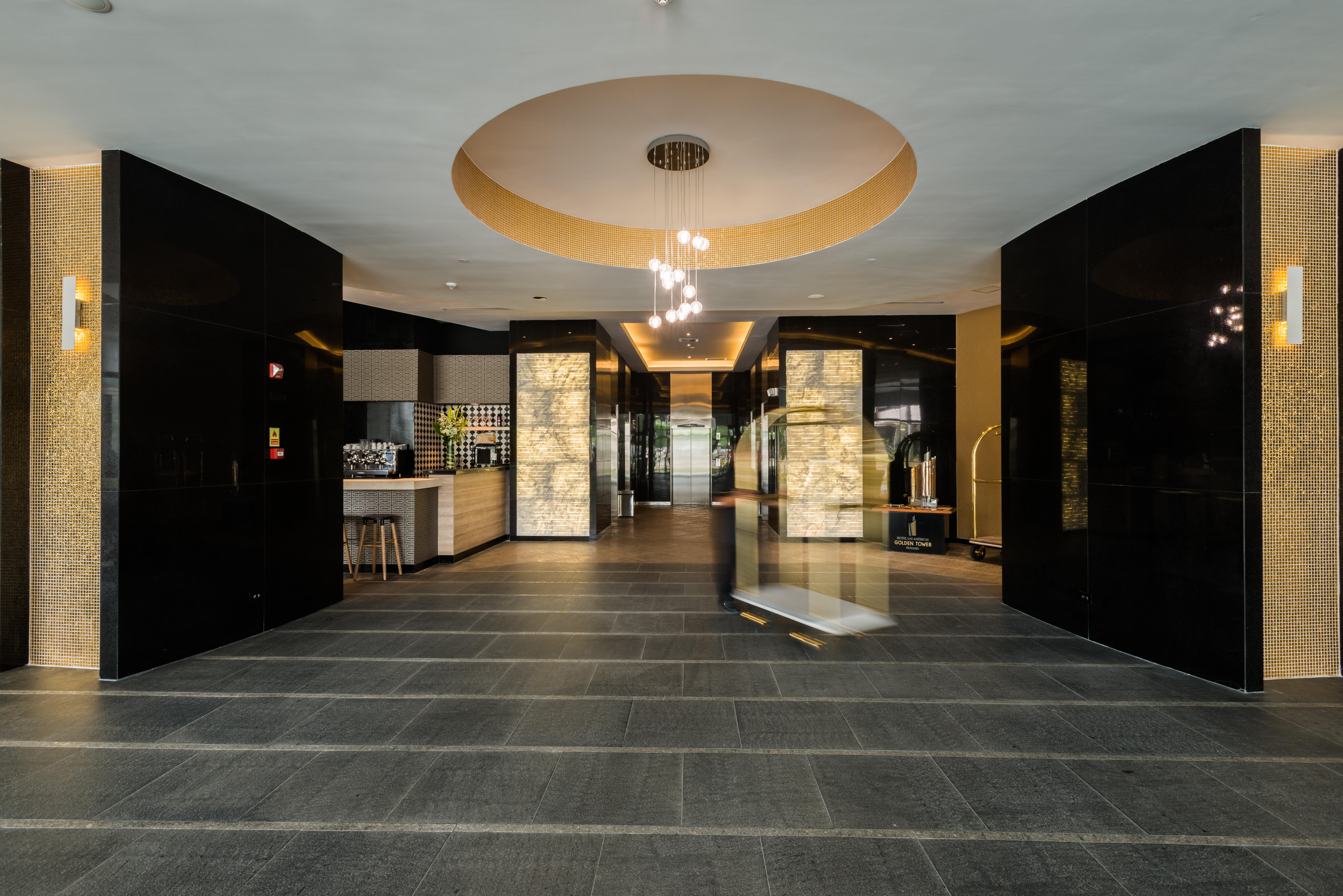 Hotel Las Americas Golden Tower Panama Экстерьер фото The lobby of the hotel